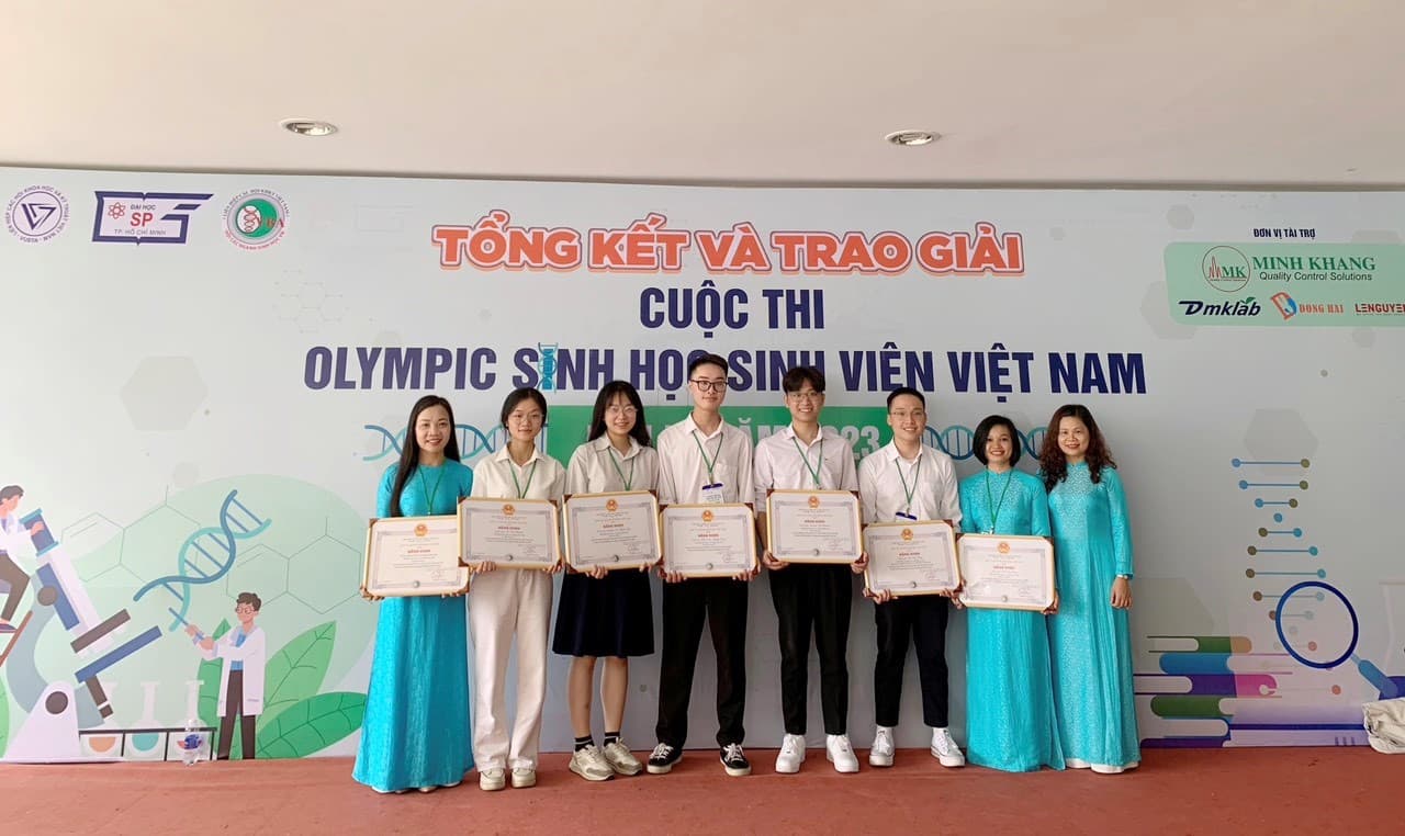 Đội tuyển Olympic Sinh học - Trường Đại học Sư phạm Hà Nội lần thứ 2 liên tiếp giữ vị trí nhất toàn đoàn